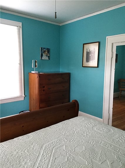 Queen bedroom