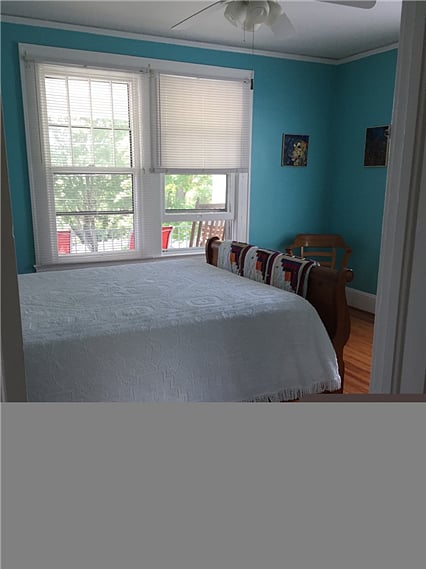 Queen bedroom