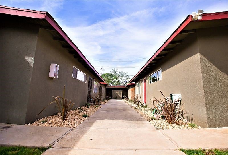 Furnished Finder property 229985_2 photo 8
