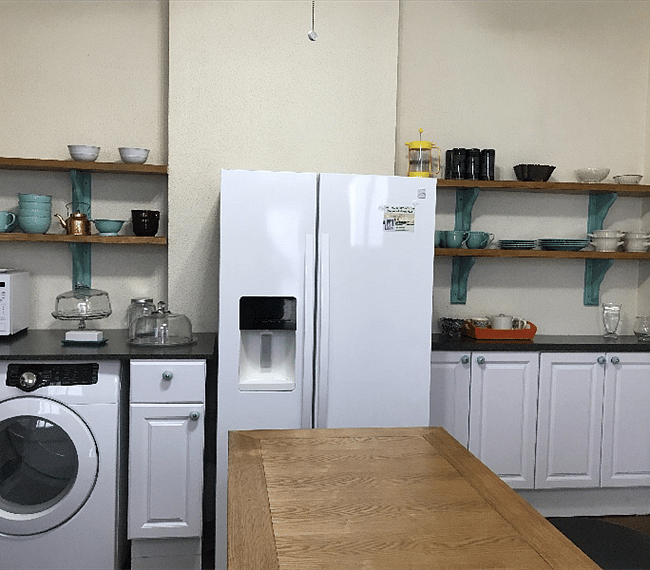 Kitchen/laundry