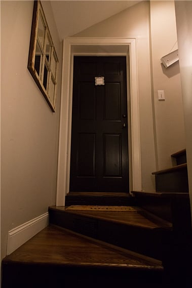 Stairs leading to the apt