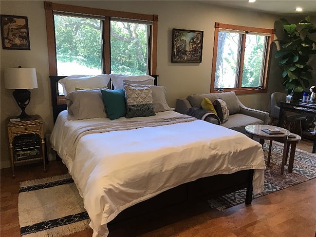 queen size bed