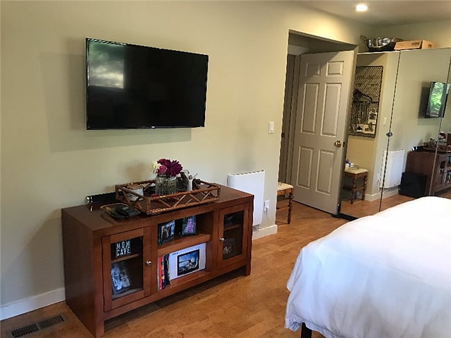 tv and console