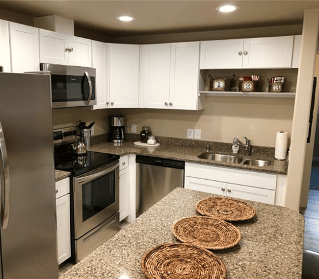 Full Kitchen