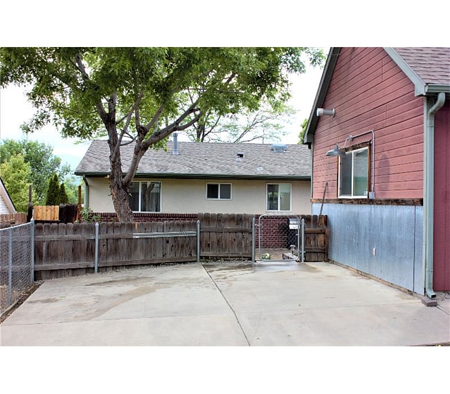 Off street parking & rear entrance