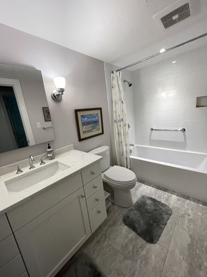 Full Bath across Hall from Bedroom