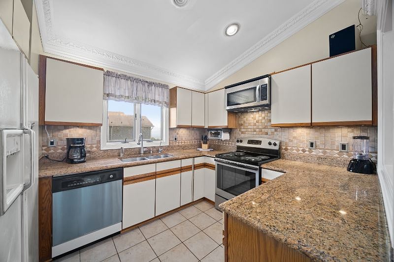 Kitchen View, Windows give Mountain Views, Sink has Instant Hot Water Dispenser, RO Filtered Water, Soap Dispenser
