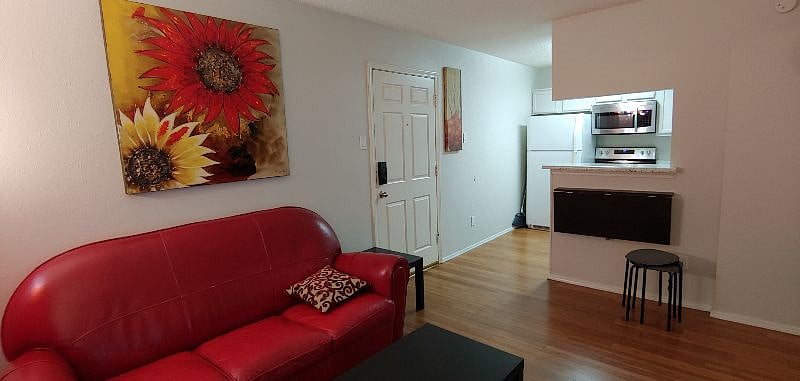 Furnished Finder property 231680_2 photo 3