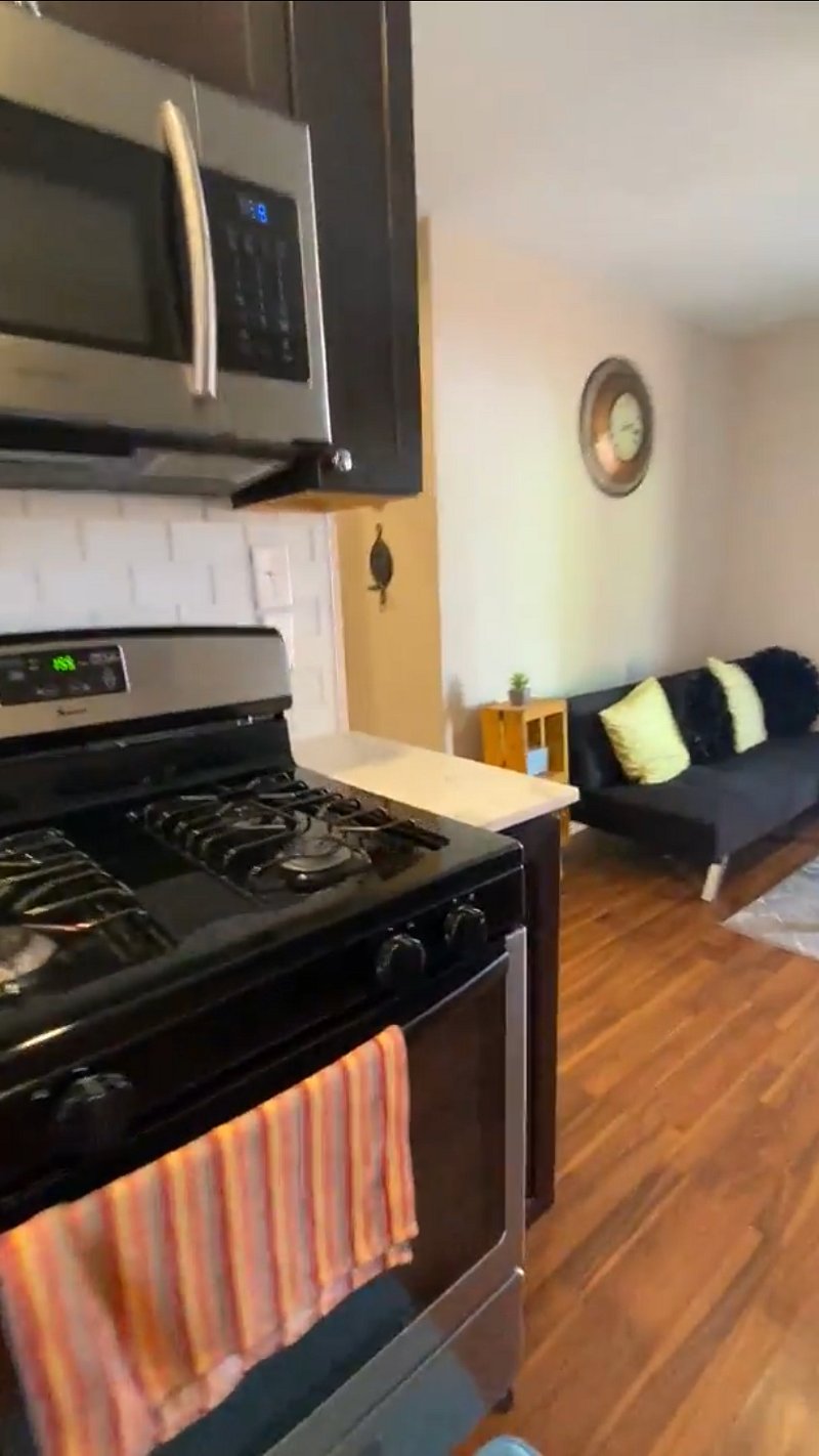 Apt B kitchen