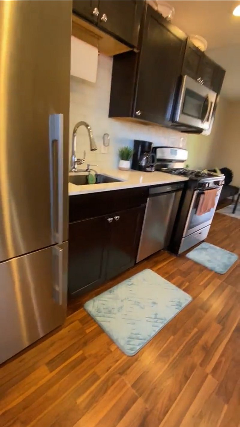 Apt B kitchen