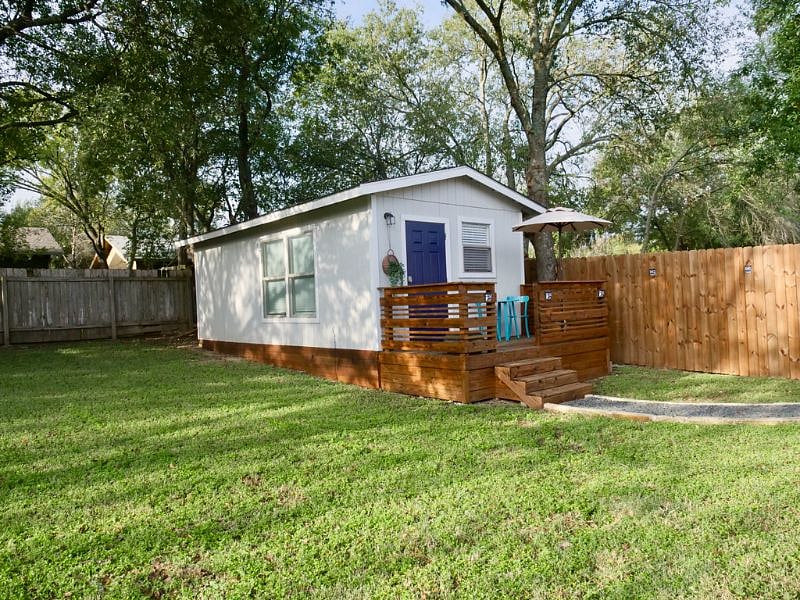 Furnished Finder property 232137_1 photo 3