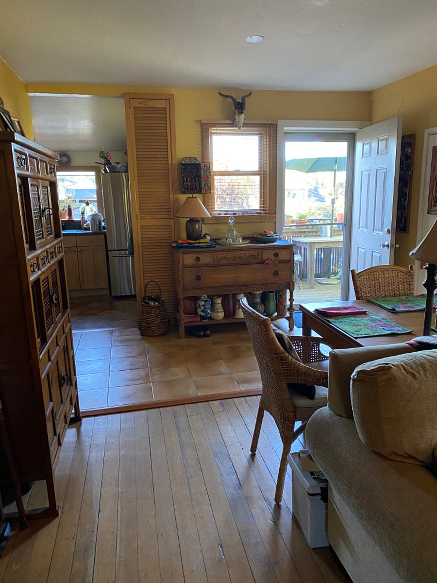 looking towards the front entry way of flat, with kitchen to the left.