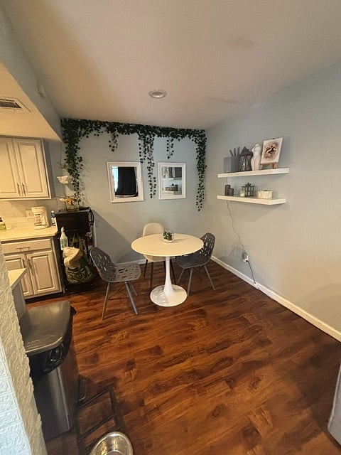 Furnished Finder property 232302_1 photo 3