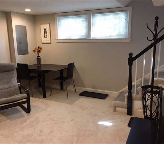 Entrance - natural and ceiling light - expanded dining table