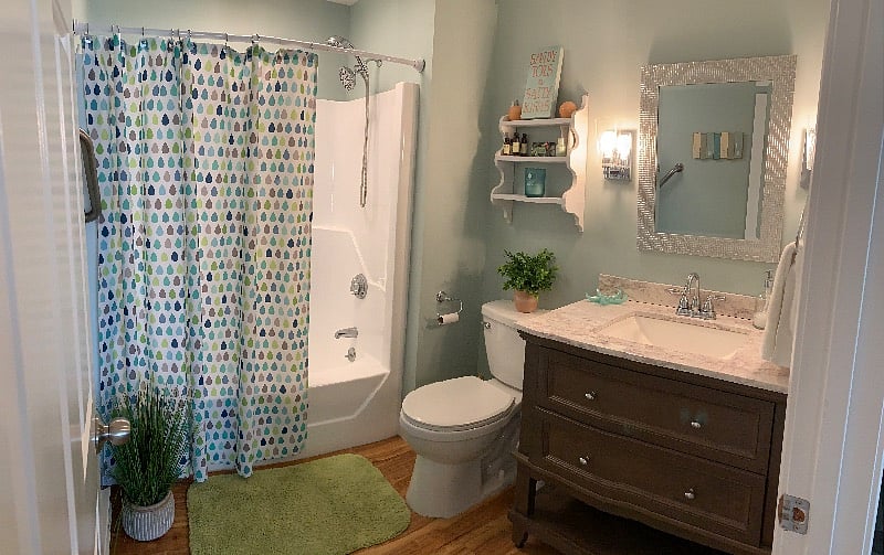 large bathroom with tub/shower combination and great water pressure!