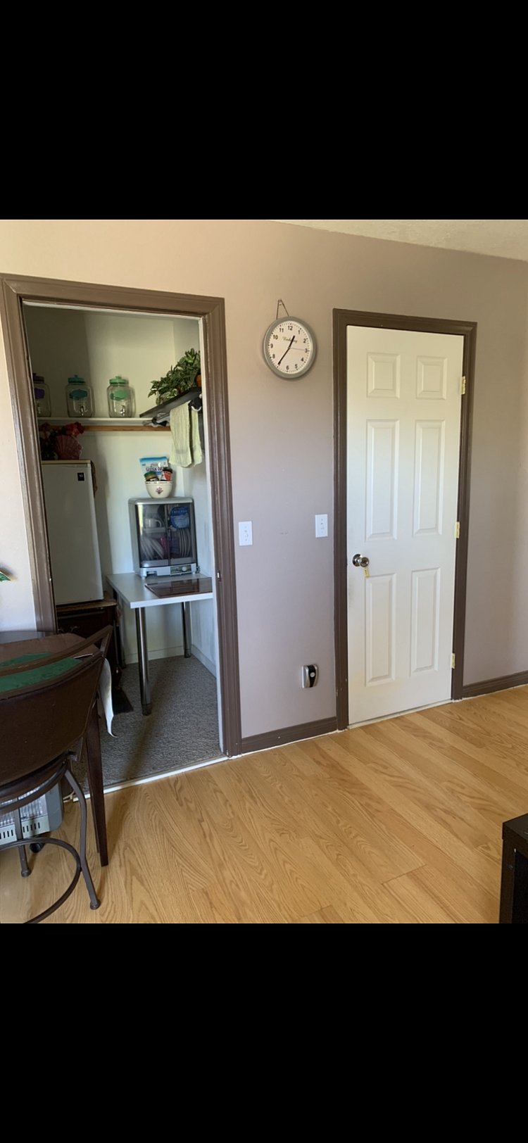 It has a small fridge and all necessary kitchen utensils.