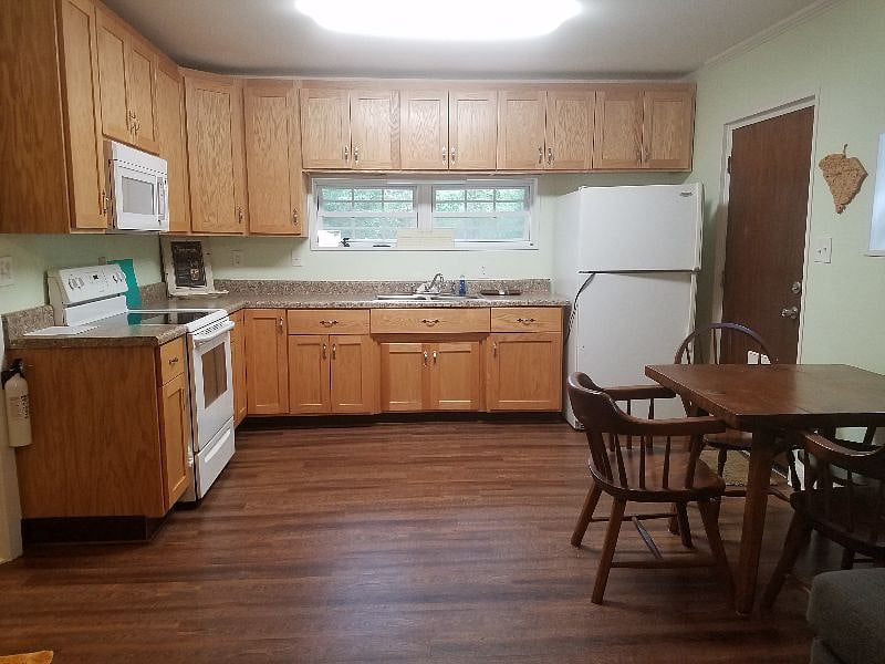 living room /  dining area