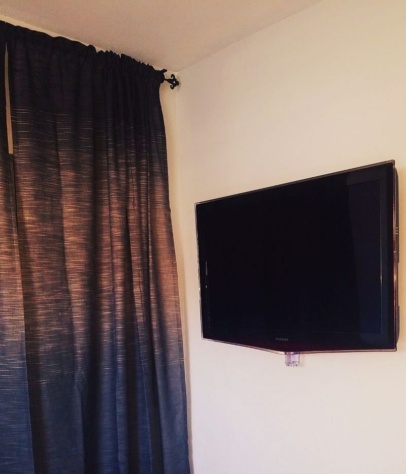 42" Smart TV