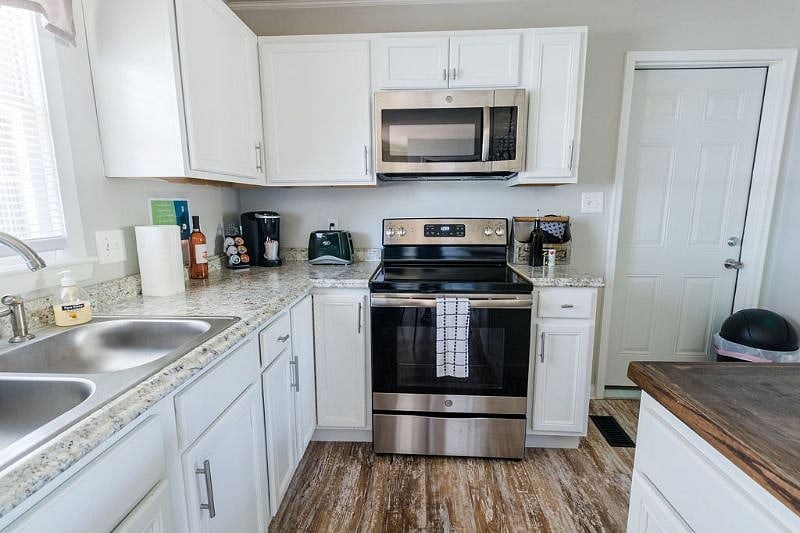 Furnished Finder property 232770_2 photo 7