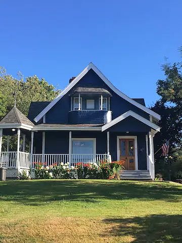 Tayberry Cottage. A pretty great place to call home. Thats your balcony!