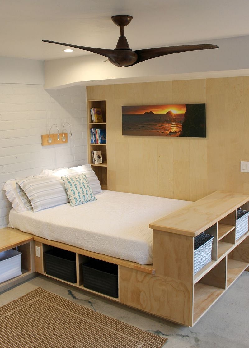 Queen size bed, complete with linens.