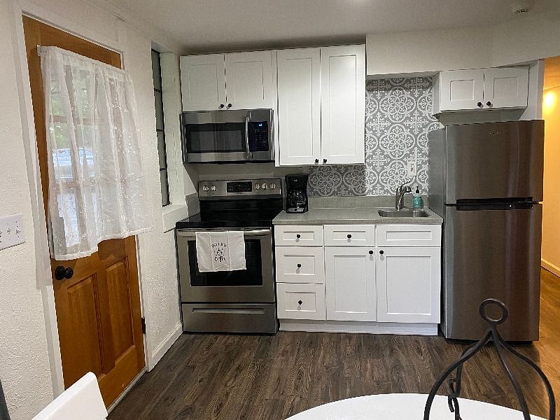 Furnished Finder property 233305_1 photo 3