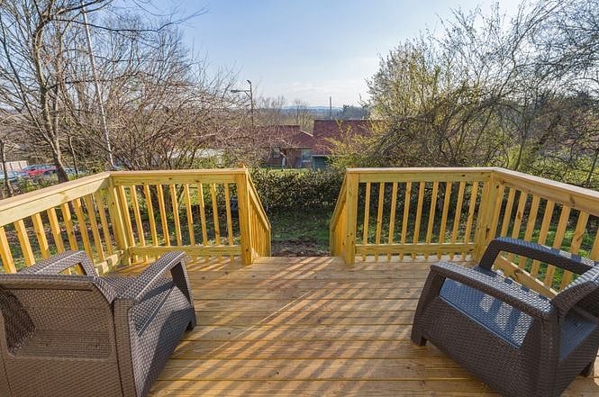 Private deck