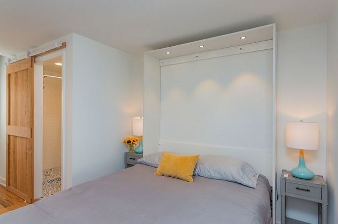 Murphy bed to conserve space