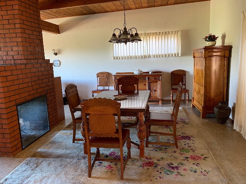 Family Room/Dining area