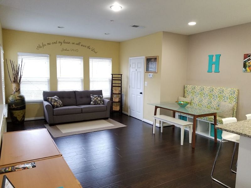 Furnished Finder property 233403_1 photo 3