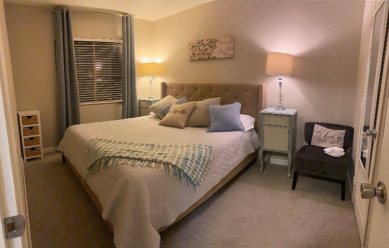 Unit B with king bed