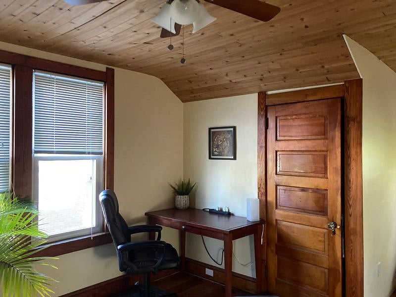 Desk area