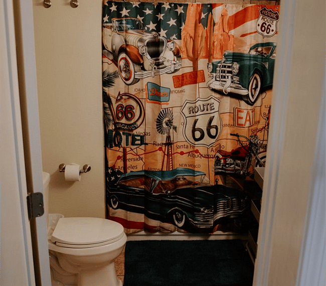 bathroom 