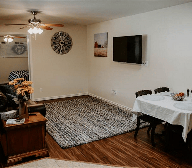 living room 