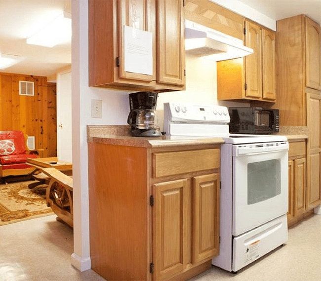 Full kitchen:cabinets: stove/oven, microwave, coffeemaker,