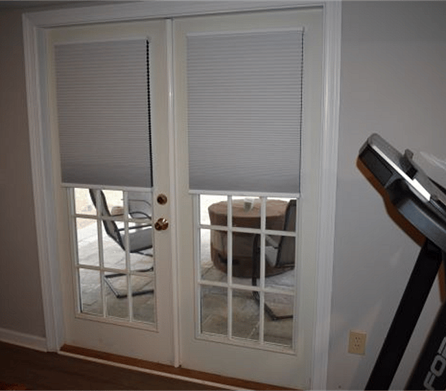 Living area, door to deck.