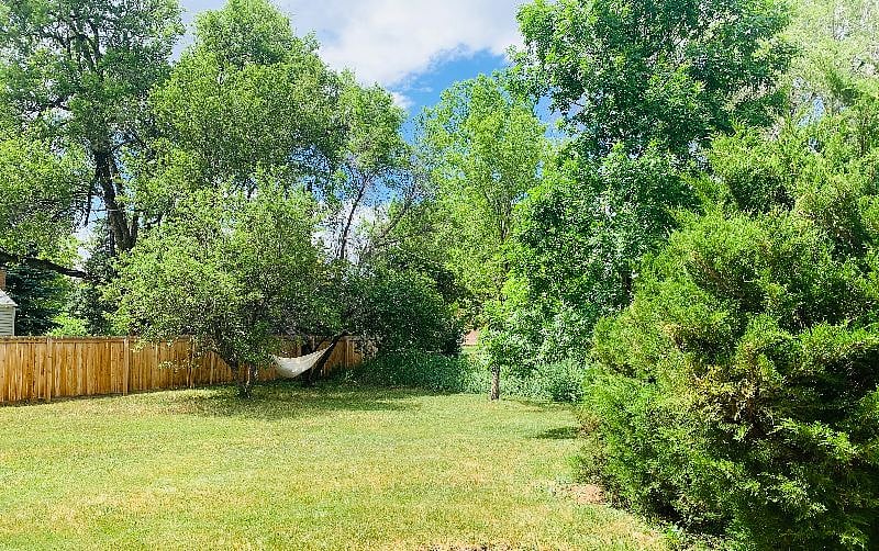 A relaxing hammock to connect into nature ..