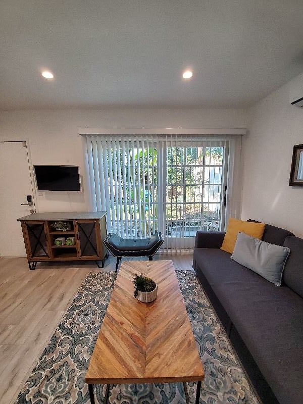 Sliding door to garden.