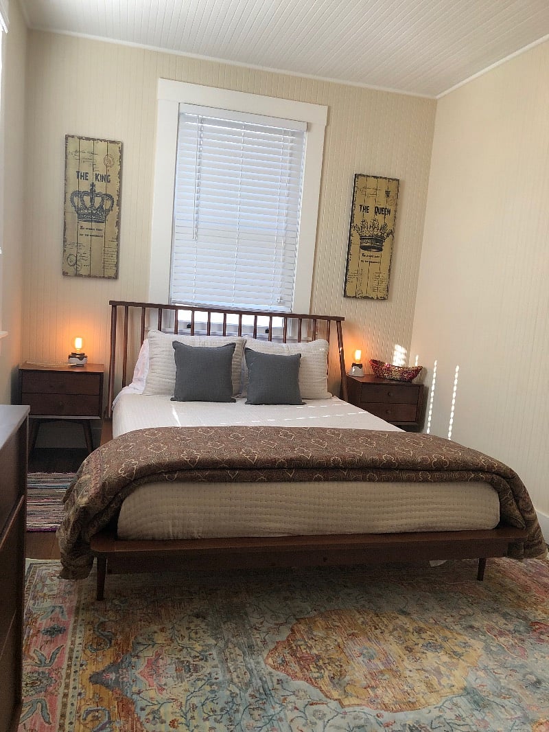 Queen bedroom