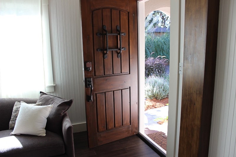 entry from front of house