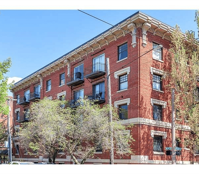 The historic Royal Arms is located in a very safe and walkable neighborhood