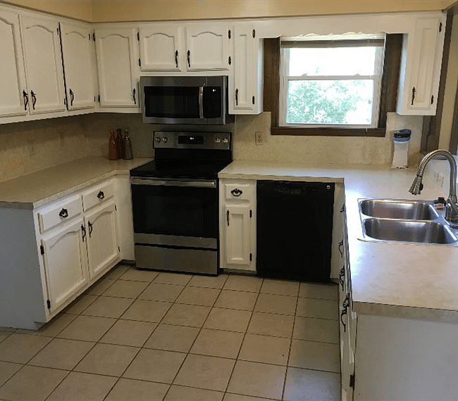 Kitchen with plenty of storage
