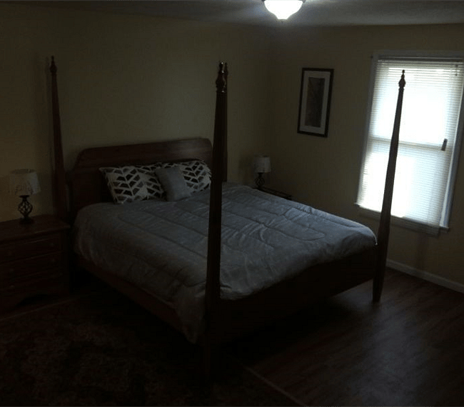 King size master bed