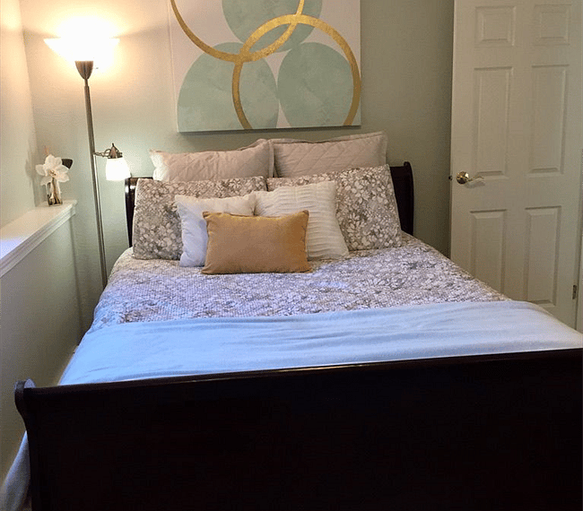 queen bed