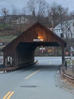 Short walk to Quechee covered bridge