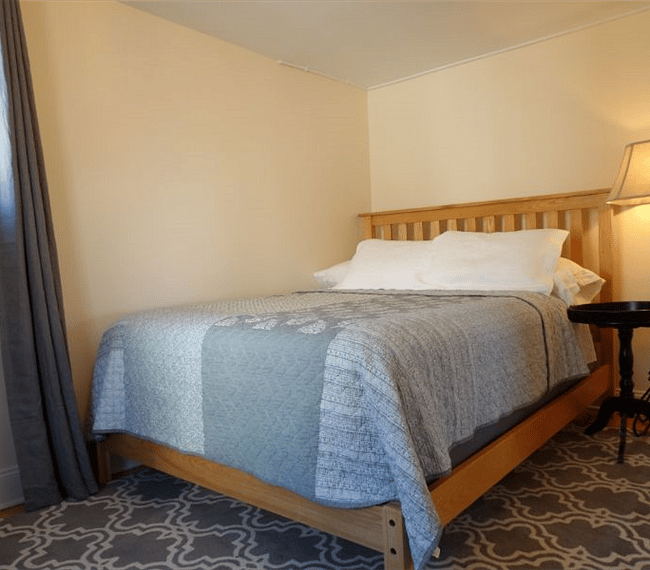 Bedroom with queen bed