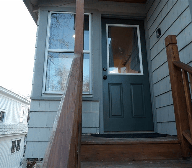 Exterior private entry
