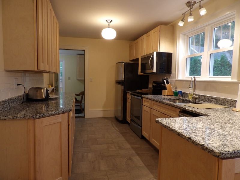 Furnished Finder property 234740_3 photo 3