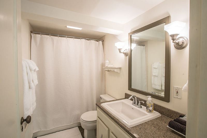 Full Bath with lots of hooks.