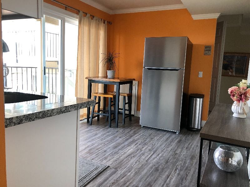 Full sized fridge and views, views, views, views!